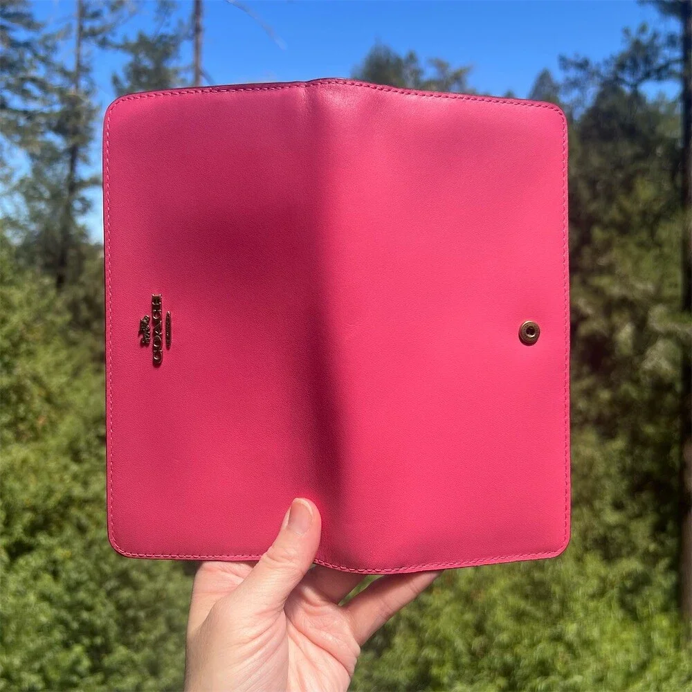 COACH Confetti Pink Smooth Leather Bifold Wallet Wallet with Gold Hardware NWT